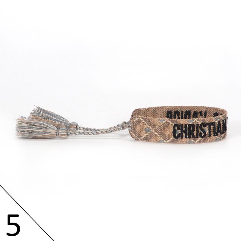 Браслет дружбы ручной работы с вышивкой и кисточками для женщин