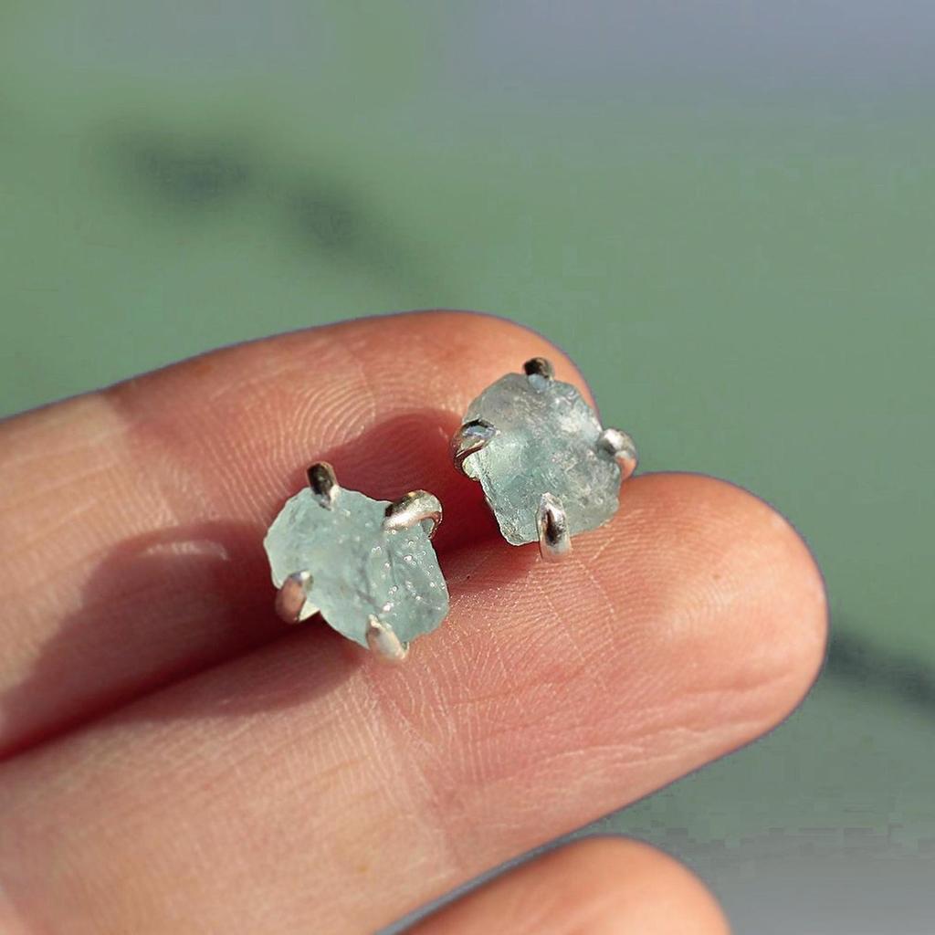 Серьги-пусеты из необработанного аквамарина, украшения из натуральных кристаллов, серебро 925 пробы, подарок на камень марта, пусеты из необработанного камня ручной работы, украшения в стиле бохо