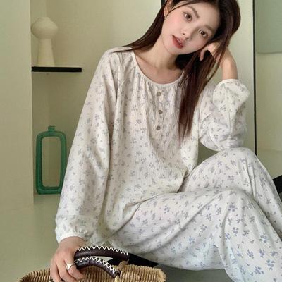 Пижамный комплект Morishima Spring Floral - Женский топ с круглым вырезом и длинным рукавом и легкая верхняя одежда