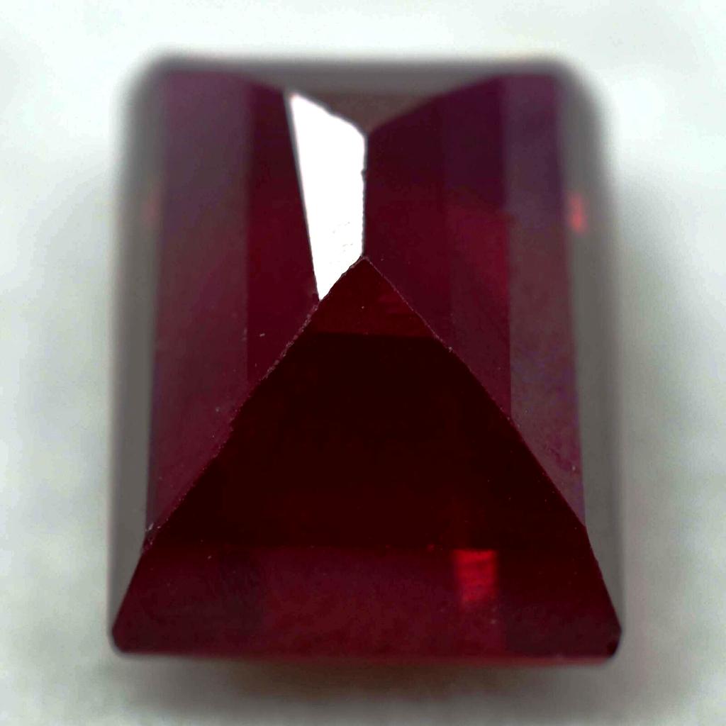 Natural Red Ruby Loose Gemstone 8.25 ct Bloody Emerald Shape Preious for Jewelry Making and Crafts