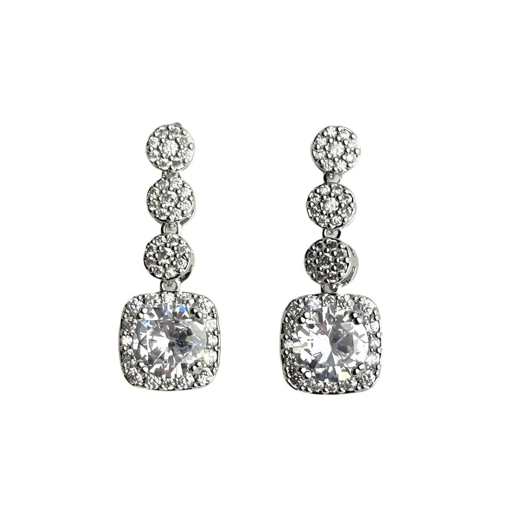 Zhao Ruth full of diamonds exquisite simple earrings light luxury high-end stud earrings temperament niche design versatile earrings