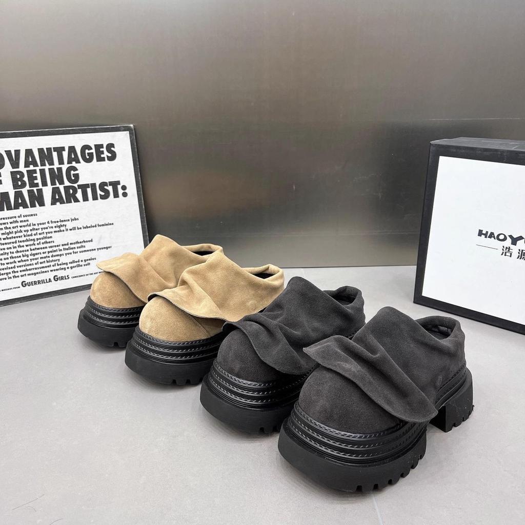 Баотоу полутапочки женские 2025 новые с оборкой по краю подиумные маленькие кожаные туфли маленький круглый носок платформа мюли