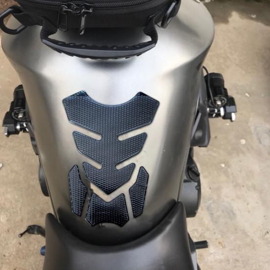 3D наклейка на бензобак мотоцикла, самоклеящаяся, сильная липкость, водонепроницаемая, легко наносится, универсальная защитная наклейка для топливного бака, аксессуары