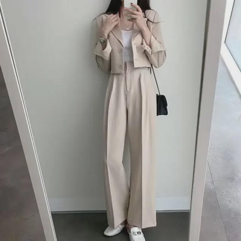 Women's Korean Style Lapel Suit: Two-Piece Set with Short Jacket and High-Waist Wide-Leg Trousers.