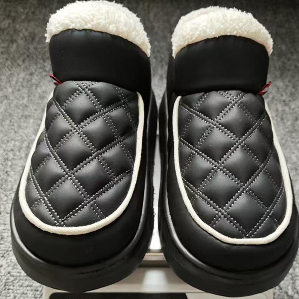 Новые зимние ботинки для женщин на зиму, с плюшем и толстой изоляцией для теплой домашней хлопковой обуви, водонепроницаемые и нескользящие однотонные хлопковые тапочки