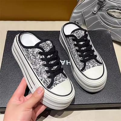 Полутапочки на толстой подошве женские летние универсальные маффины парусиновые туфли повседневные кеды женские