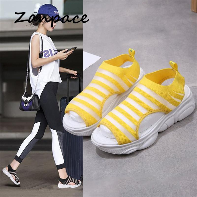 2024 Летние сандалии на плоской подошве для отдыха, дышащая сетка, женская обувь с открытым носком и пряжкой, пляжные спортивные сандалии Mujer 2024