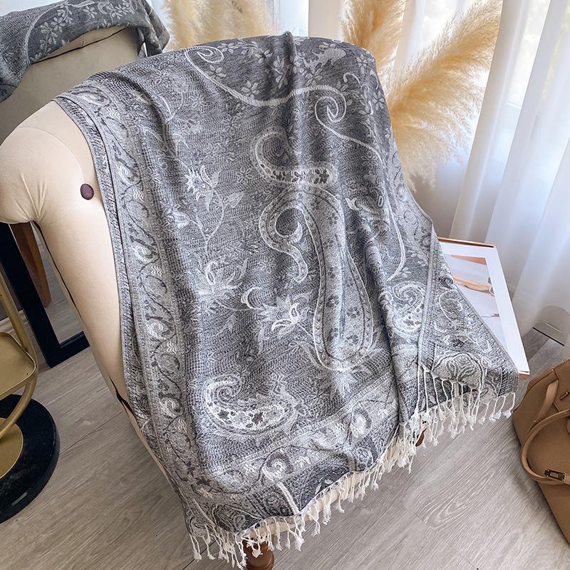 1116 New jacquard fringed scarf imitation cashmere soft and breathable autumn and winter versatile women's shawl scarf light luxury style
