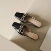 Fashion Fashion Cover Toe Chain Decoration Womens Half Slippers Outdoor Slides Med Heeled Mules Shoe 2024 Luxury Square Heel