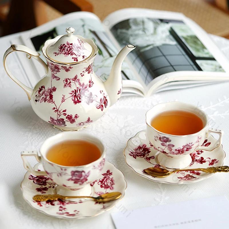 Роскошный набор кофейных чашек с цветами, высококачественные ретро-керамические кофейные чашки, элегантные домашние чайные сервизы, уникальная посуда, подарки