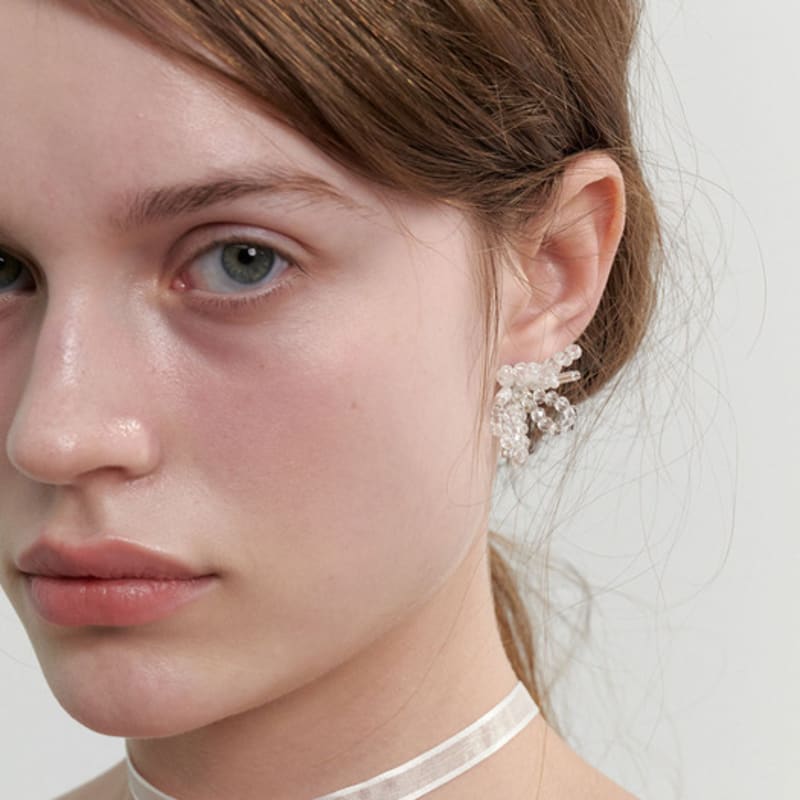 LOVE ME MONSTER Shining Beads Flower Earrings (L241MER020)