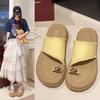 Жемчужный пляж Летние женские универсальные прохладные шлепанцы Новые носки Фея Толстая подошва Ветрозащитная обувь Маффин