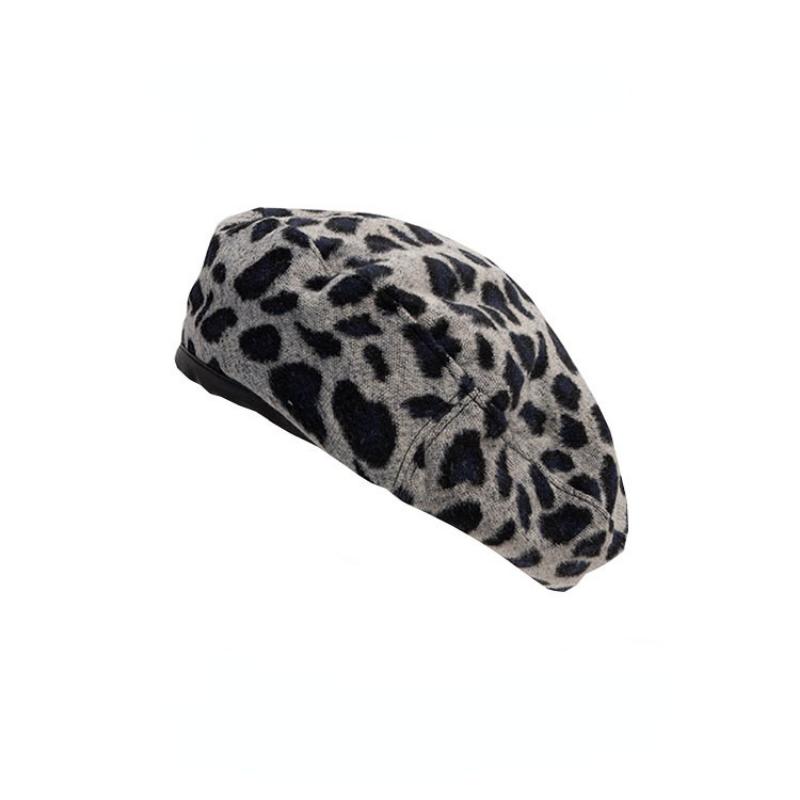 Harajuku Autumn New Trend Leopard Beret Korean Fashion Vintage British Flat Top Personality Warm Painter Hat Club Style