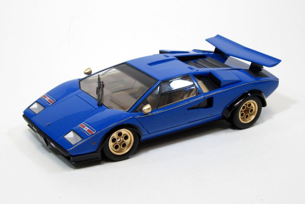 Aoshima Bunka Kyozaisha Super Car Wolf Countach Версия 2 1/24 № 05
