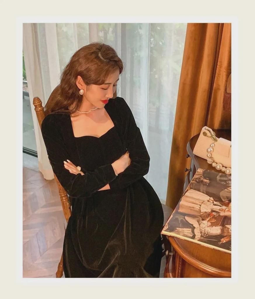 G French Hepburn Velvet Little Black Dress - 2024 Fall/Winter Elegant Waist-Defined Women's Style
