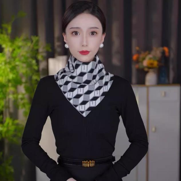 2025 Women's Versatile Silk Triangle Scarf: Warm Double-Sided Snood & Neck Warmer for Autumn/Winter