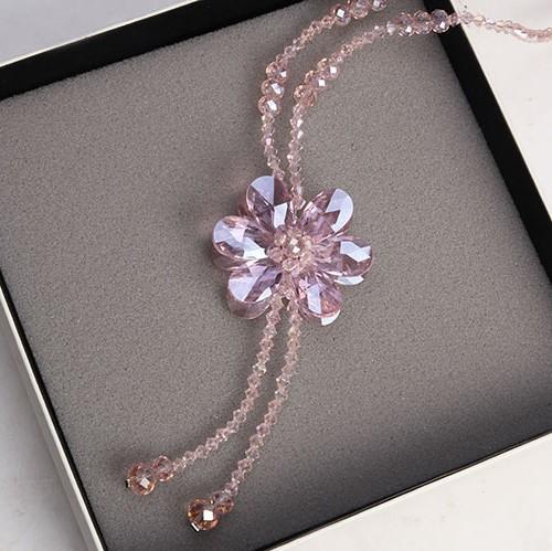 Геометрическое ожерелье с подвеской из больших и маленьких квадратов