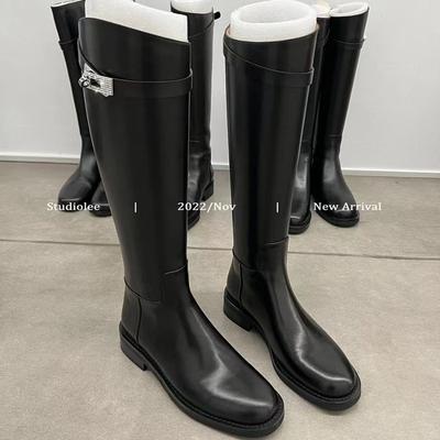 Длинные рыцарские сапоги из коровьей кожи женские с круглым носком на толстом каблуке высокие сапоги на толстой подошве сапоги с металлической пряжкой со стразами