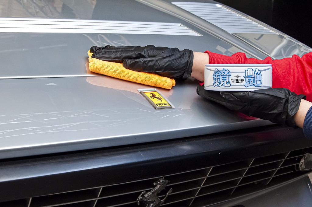 SOFT99 Твердый воск Mirror Shine для защиты и полировки автомобилей Включает салфетку из микрофибры Светлые автомобили, краска, (Код товара 00373)