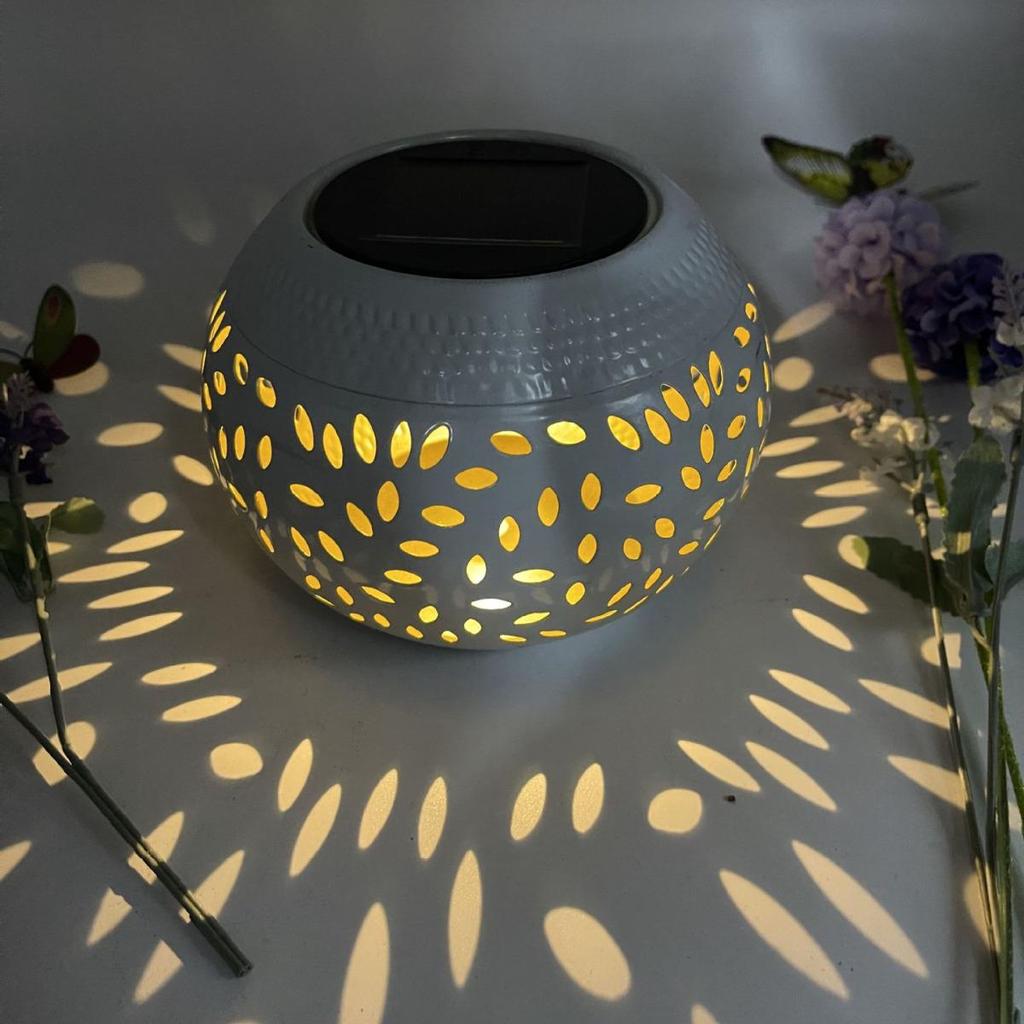 Солнечная кованая железная садовая пепельница-украшение: Полая подсветка для внутреннего/наружного балкона и ландшафтного декора виллы.