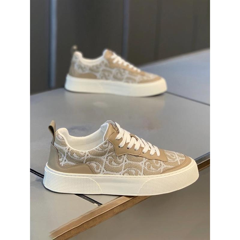 New casual and comfortable sports soft-soled canvas shoes are trendy and breathable xs.