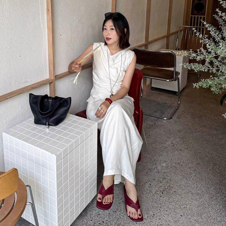 Soft Leather Version~ 2025 Summer New Toe Cool Slippers Women's Leisure Beach Vacation Flat-bottomed Open-toe Flip-flops