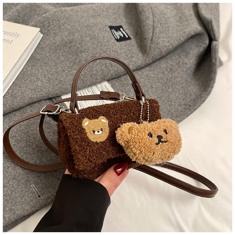 Женская ретро плюшевая сумка-тоут через плечо 2025 - Модная маленькая сумочка для работы и повседневной одежды