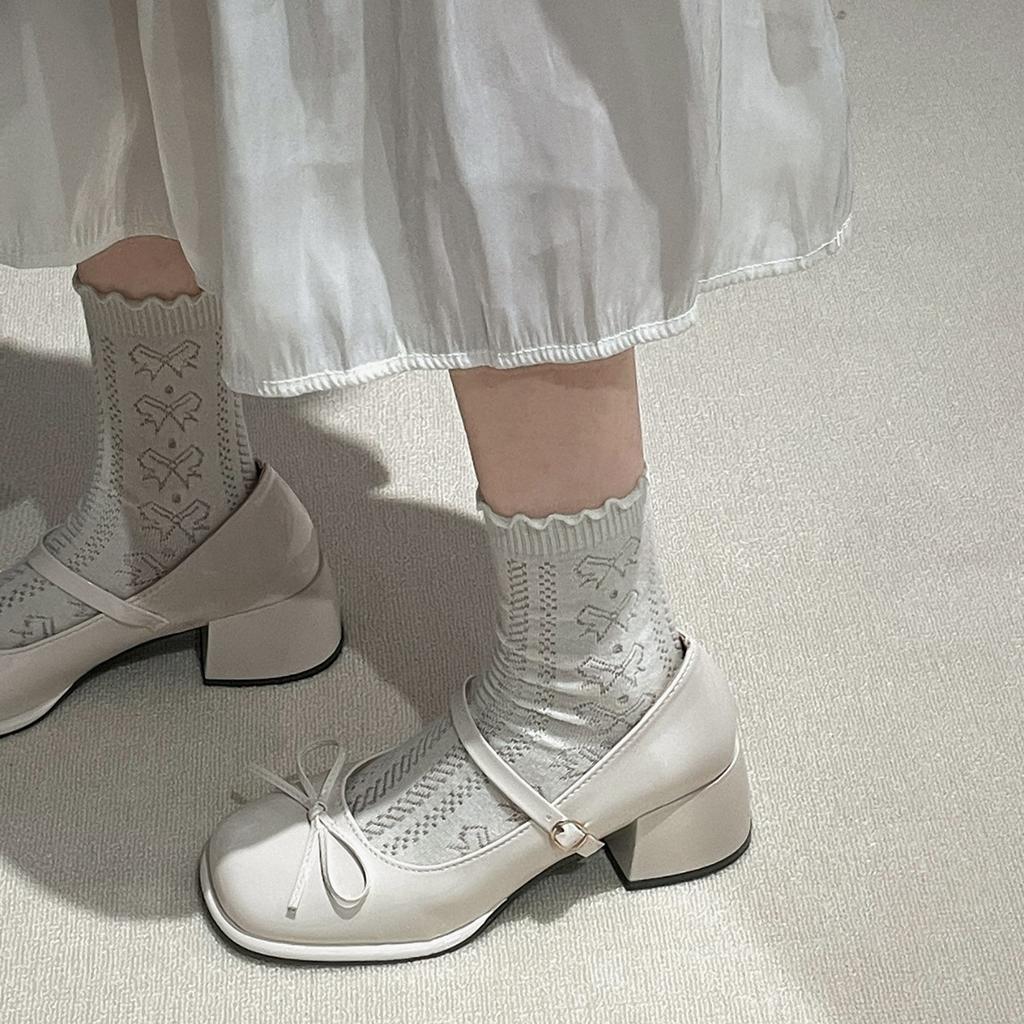 Red Retro Premium French Thick Heel Light Mouth Single Shoes Women's Summer 2025 New with Skirt Versatile Mary Jane Shoes