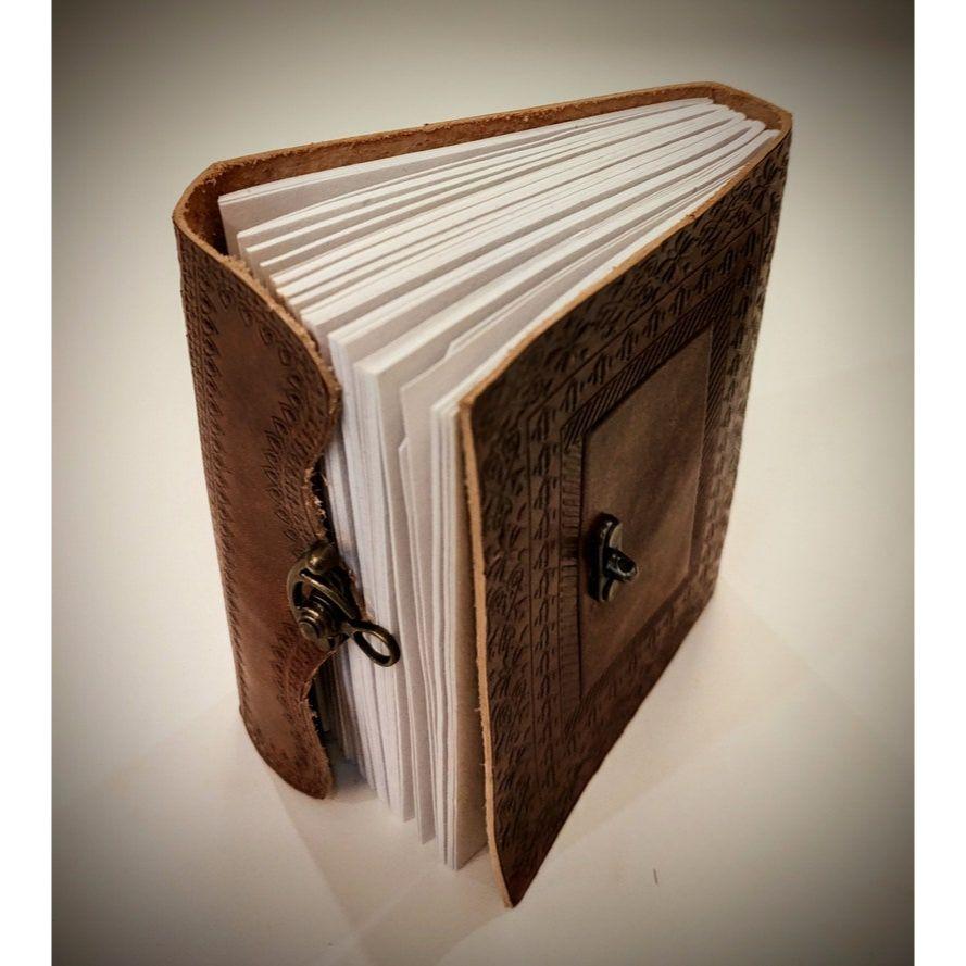 Винтажный блокнот ручной работы с тиснением в кожаном переплете коричневого цвета с замком - Книга теней ручной работы - Журнал для письма унисекс - Дневник многоразового использования