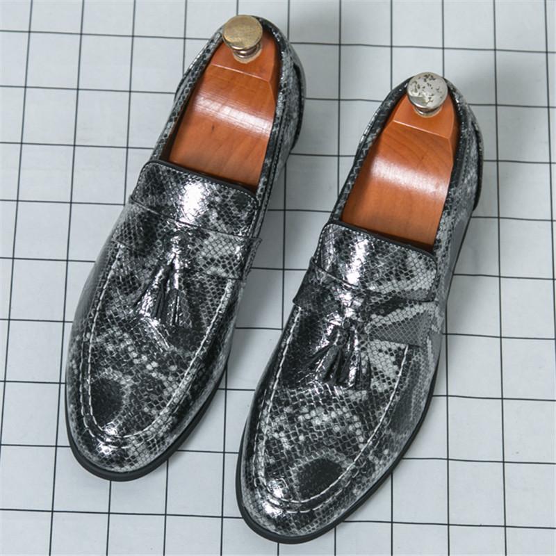 Luxury Designer New Men's Tassel Snakeskin Patent Leather Casual Driving Shoes Formal Wedding Dress Homecoming Zapatos Hombre