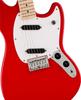 Squier by Fender Электрогитара Squier Squier Maple White Torino Red Мягкий чехол в комплекте Sonic™ Mustang®, накладка на гриф, пикгард,