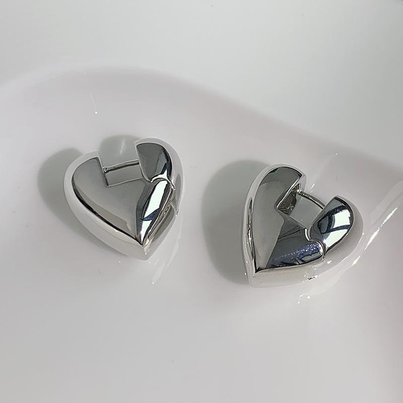 Geometric Heart Ear Buckle Hoop Earrings for Women Trendy Smooth Metal Elliptic Earring Fashion Punk Ol Earrings Jewelry Gifts