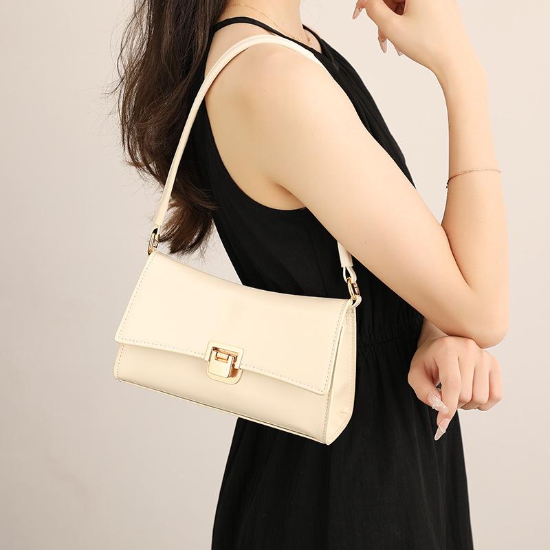 Women's new trendy summer underarm bag, high-end niche single-shoulder handbag, small square crossbody bag, baguette bag