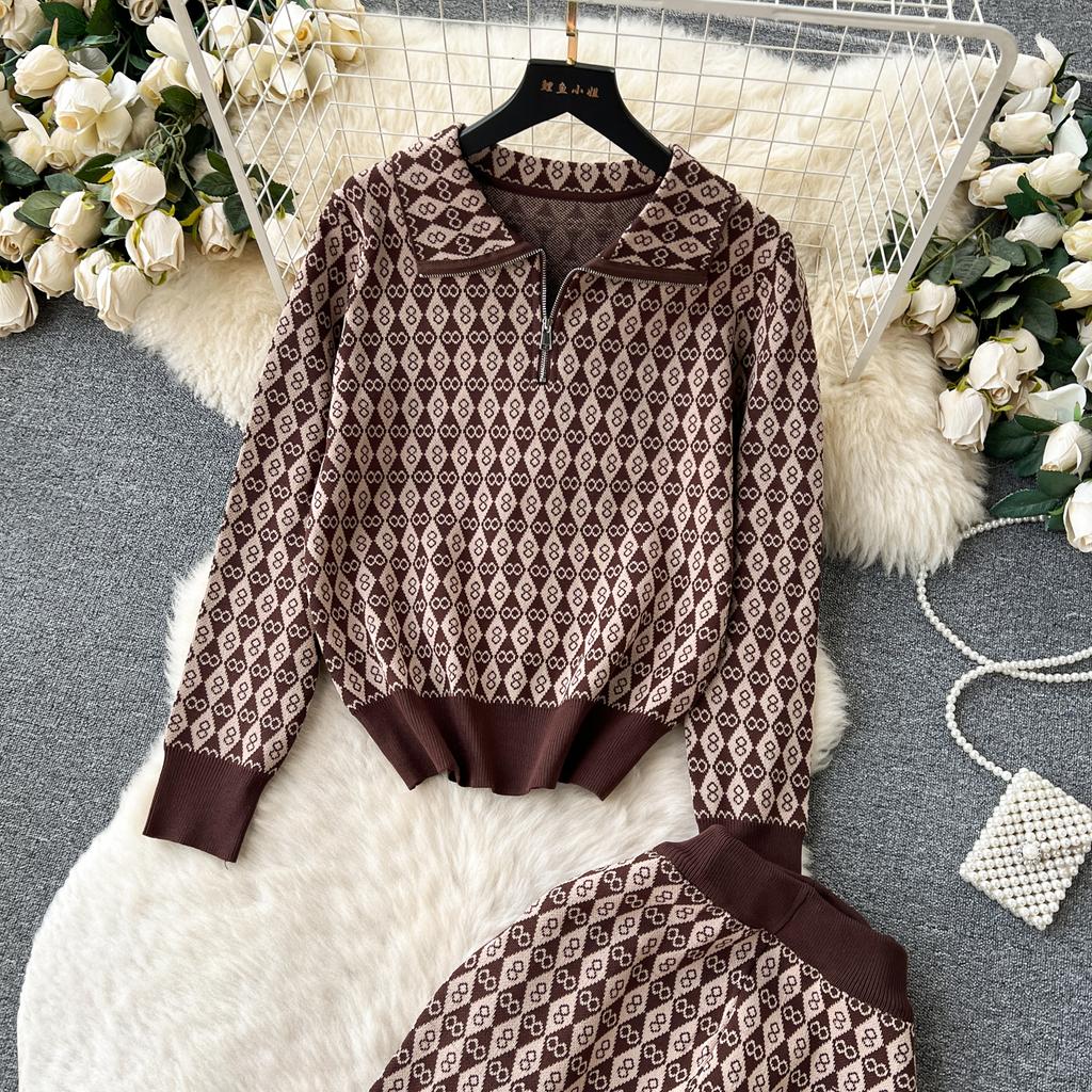European Style Retro Casual Printed Turtleneck Sweater for Women with High Waisted Elastic Long Pants Fashion Two-pieces Suit