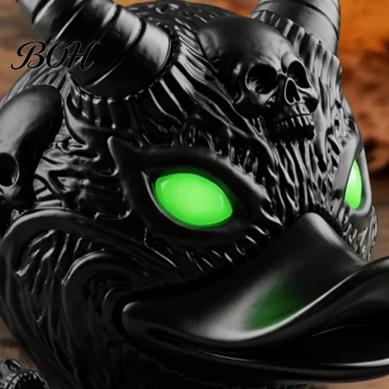 Durable Resin Sculpture Gothic Devil Skull Duck Ornament, Matte Black Figurine, Stylish Gifts for Goth Lovers Horror Green Eyes Decor Ornament