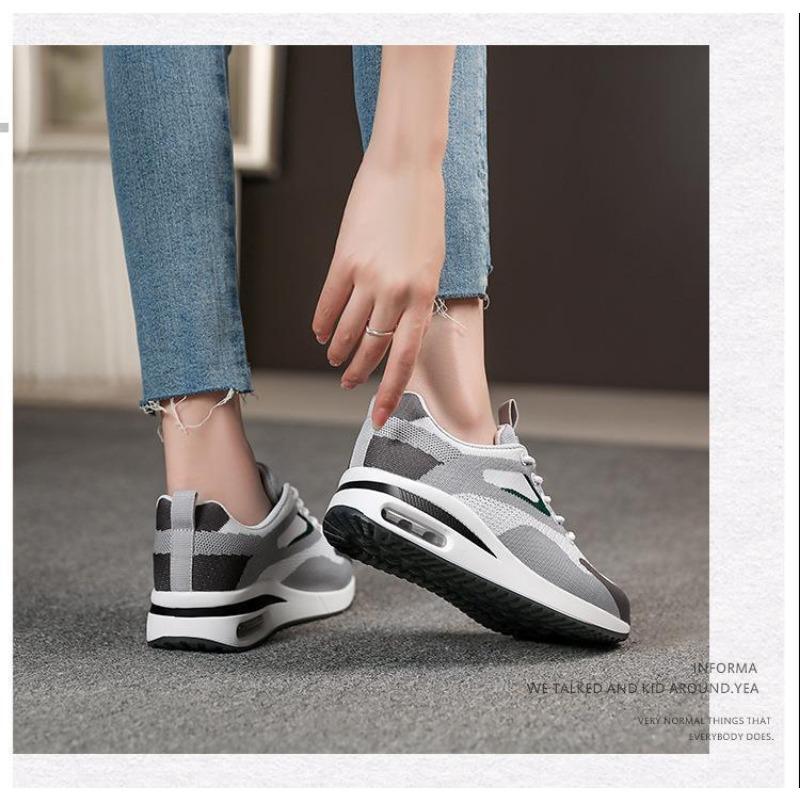 Новые женские дышащие кроссовки из сетки на толстой подошве для повседневной носки, спортивная обувь с воздушной амортизацией, женская студенческая обувь для путешествий