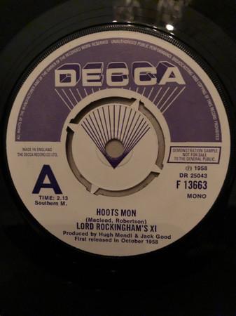 7-дюймовая пластинка LORD ROCKINGHAMS XI Hoots Mon F13663PROMO Decca 1976 UK Поп Б/у