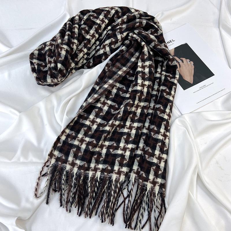 Scarf Women's Autumn and Winter New Imitation Cashmere Warm Scarf Big Windmill Plaid Shawl Windproof & Warm, Multi-Color Options for Casual Outings