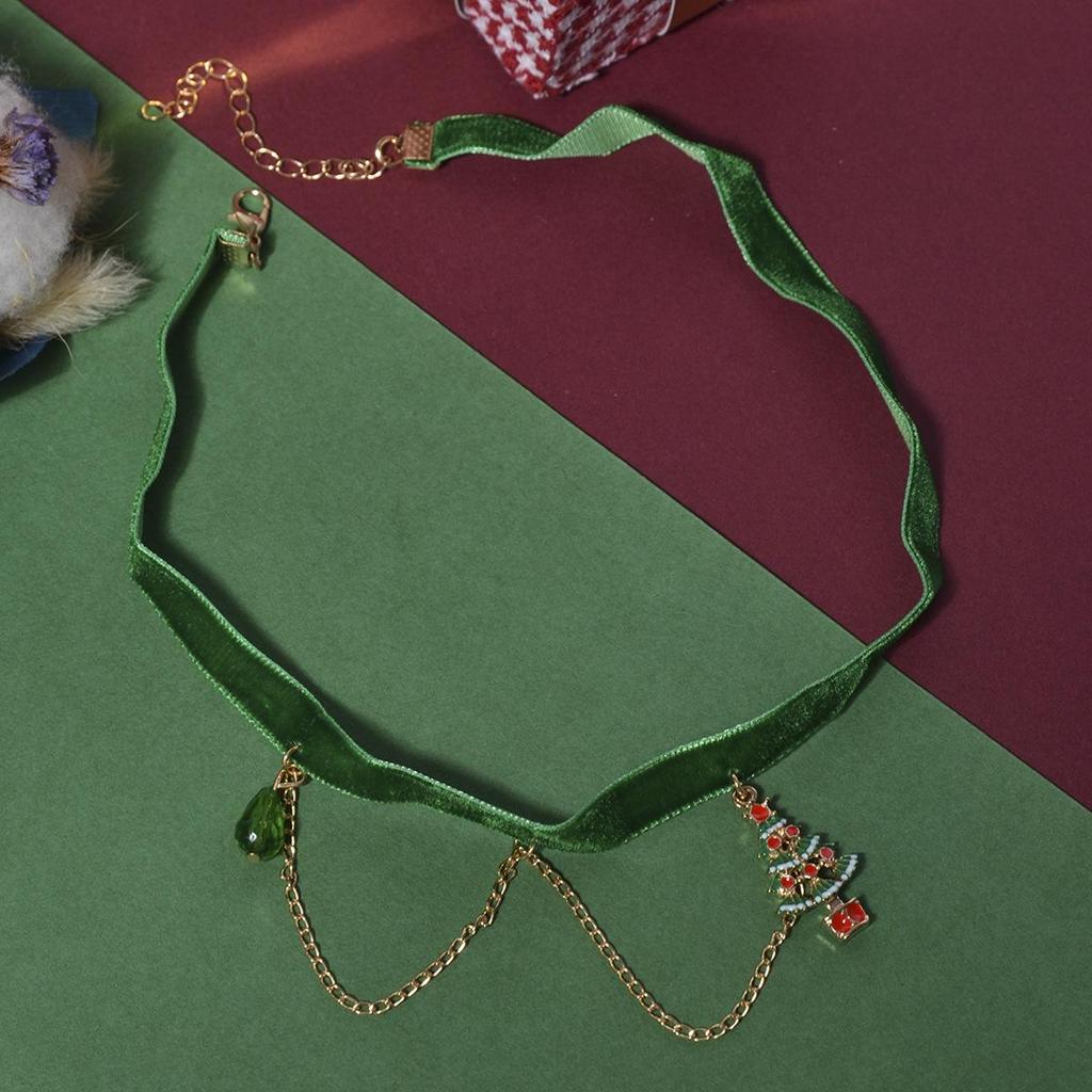 European-American Minimalist Christmas Necklace with Red Velvet Santa Gloves Pendant