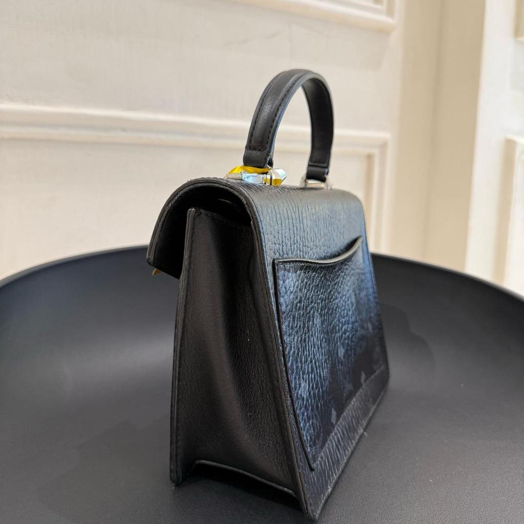 [Pre-Owned] Lock Closure Monogram Leather Accordion Shoulder Bag Crossbody Handbag Small - Very Good #GBST4Z