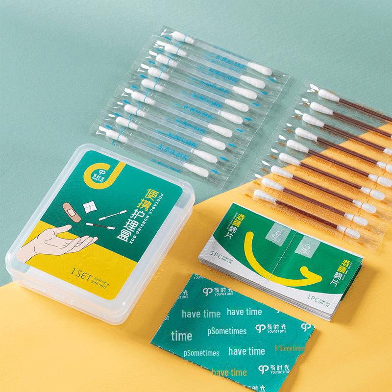 Portable 4-in-1 Emergency Care Kit: Alcohol Swabs, Bandage, Iodine Swabs for Wound Cleaning