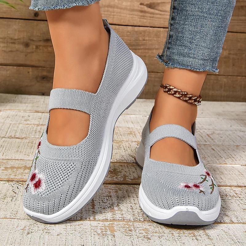 2024 Новые трикотажные вышитые цветочные мокасины на плоской платформе женские дышащие сетчатые кроссовки без застежек осенние туфли в стиле пэчворк на плоской подошве