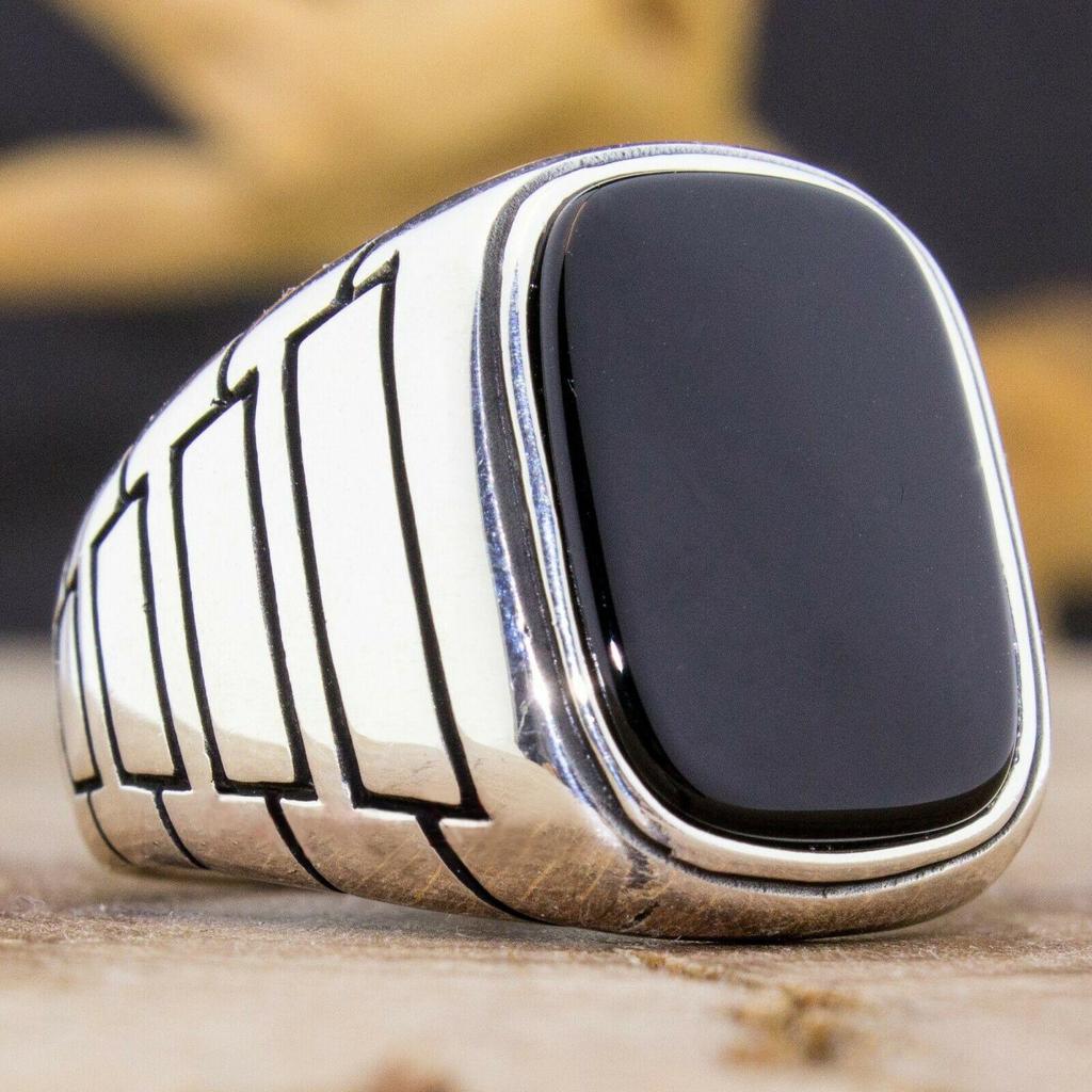 Wei Ya Men's Retro Black Square Agate Pattern Ring - Trendy and Unique Design