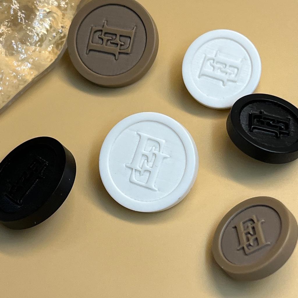 6 шт./лот-роскошный дизайн, черные, белые, кофейные F, круглые пуговицы из смолы с буквами для одежды, швейные аксессуары, декоративная кнопка «сделай сам»