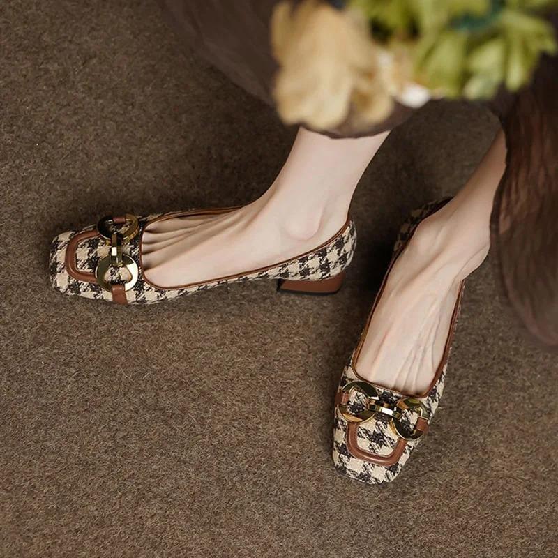 Женские туфли-лодочки в клетку с квадратным носком из металла, туфли-лодочки из твида на низком каблуке, модельные туфли, новый стиль, дизайнерская обувь 9870N