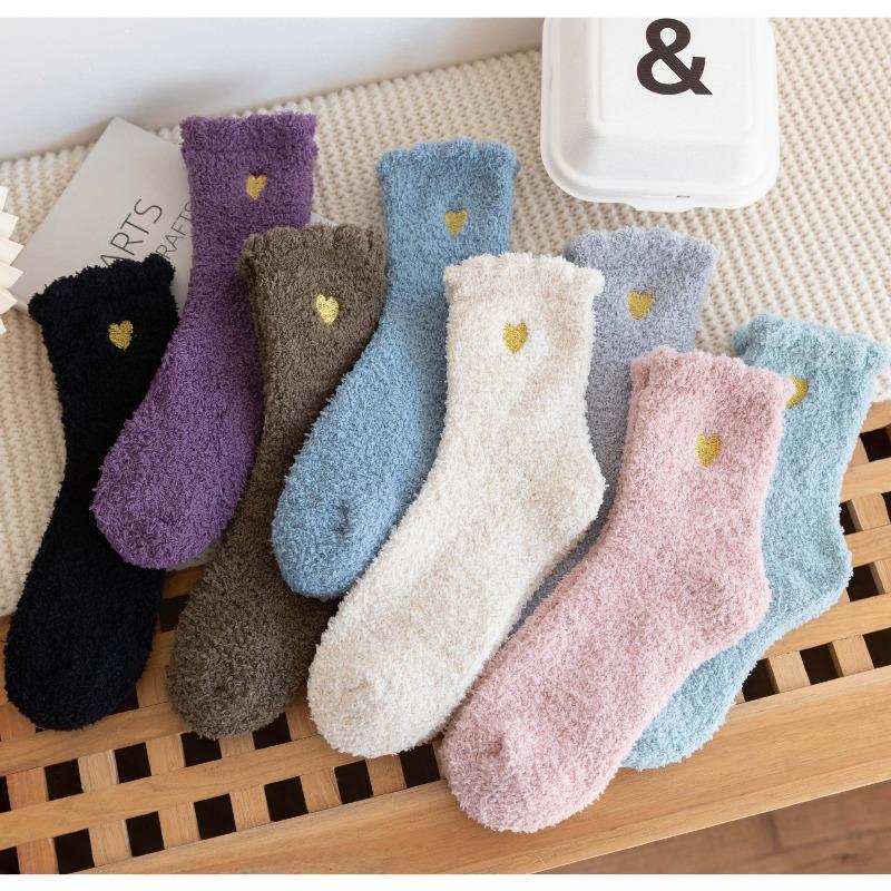 Осенне-зимние носки из кораллового флиса, утолщенные носки для пола, домашние носки с вышивкой в форме сердца, теплые и мягкие носки для сна