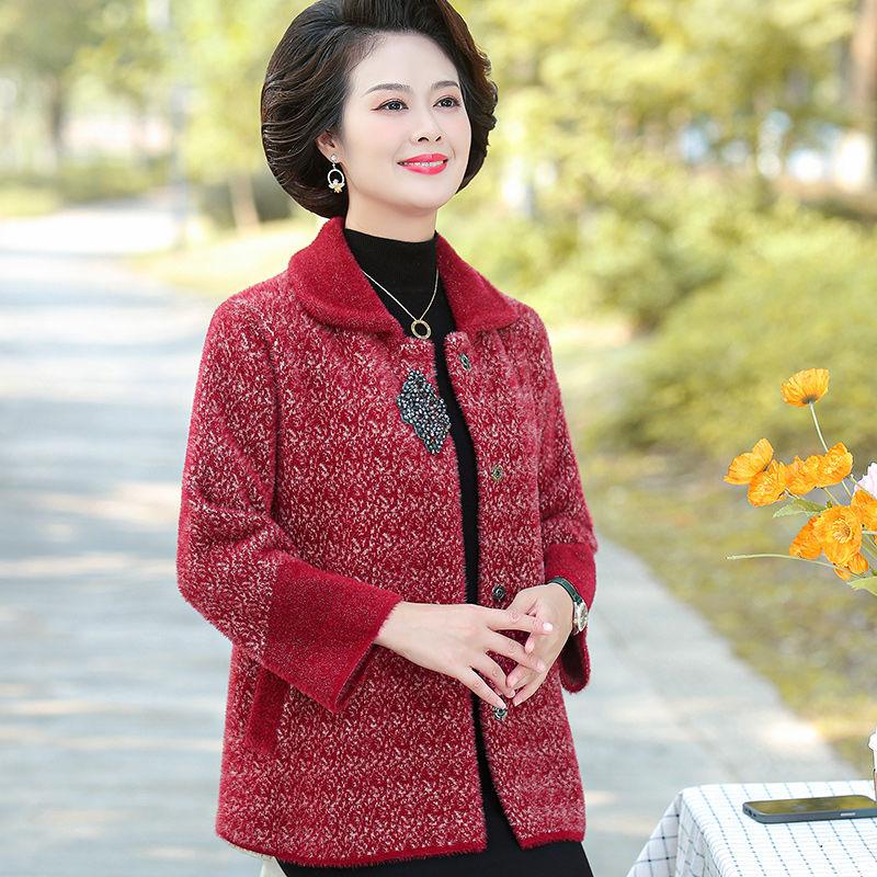 Роскошная и удобная шуба из искусственной норки для женщин среднего возраста на осень и зиму