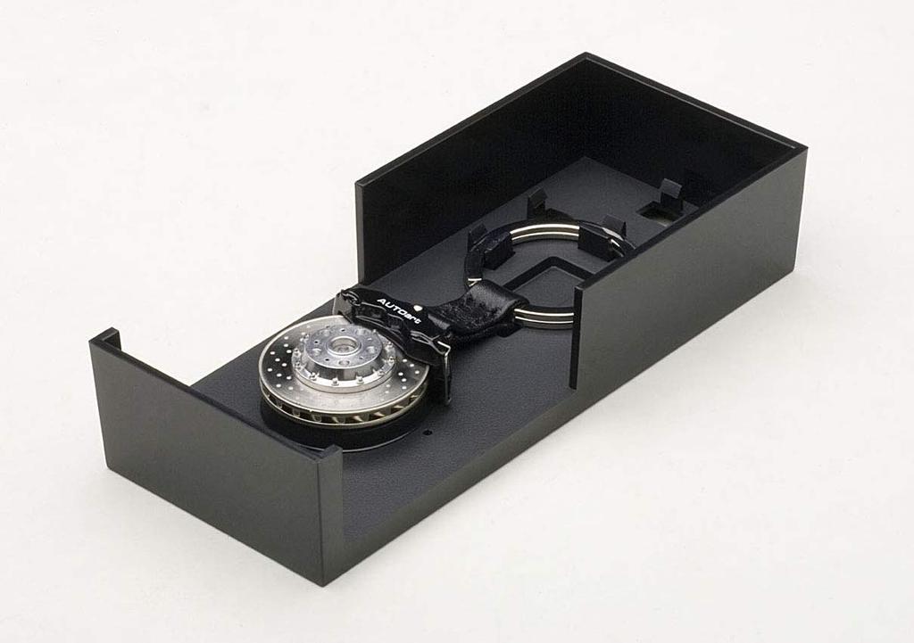 Брелок для ключей AUTOartDESIGN в виде тормозного диска (6-POT/черный суппорт)