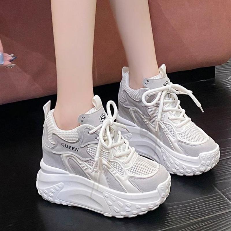 Модные кроссовки на среднем каблуке для женщин, горячая распродажа, осенняя резиновая женская обувь, шнуровка, воздушная сетка, женская вулканизированная обувь