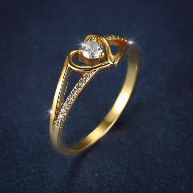 Simple Stylish Hollow Love Heart Ring for Women Luxury Gold Color Inlaid Zircon Bridal Wedding Rings Trendy Jewelry KTJ